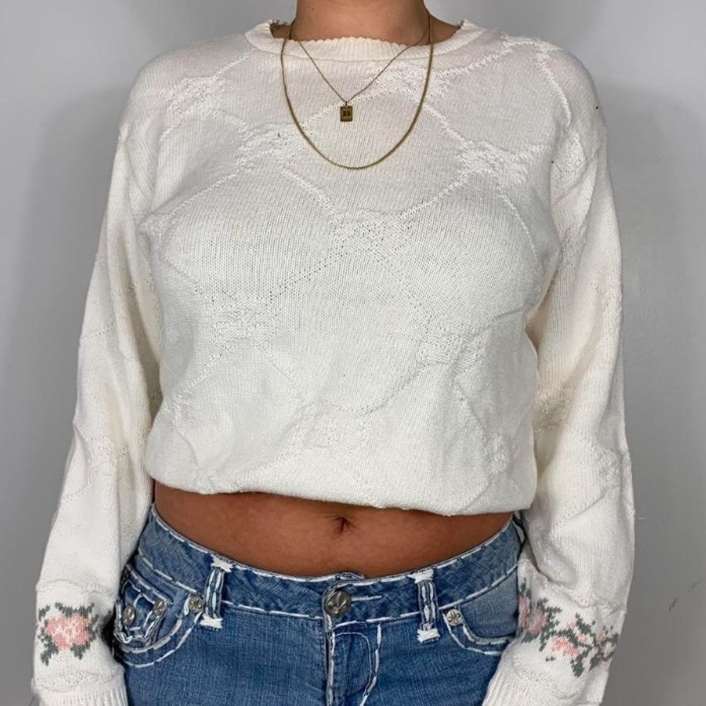 VINTAGE GRANDMA FLORAL EMBROIDERY WHITE KNIT PUFFY AND CHUNKY SWEATER